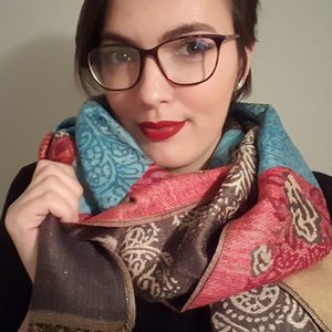 Meet your Posher, Casey